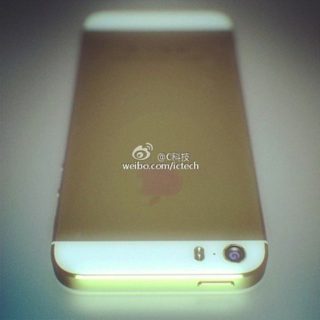 Gold zlatý iPhone 5S