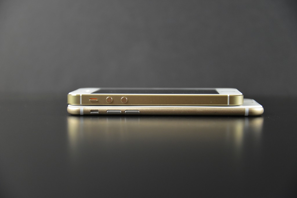Apple-iPhone-6-Mockup-12