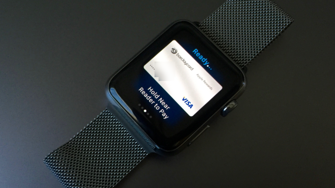 Návod – Jak změnit výchozí kartu pro Apple Pay na Apple Watch