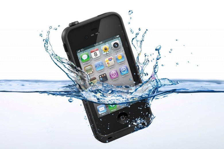 Waterproof-iPhone-Case-780x521