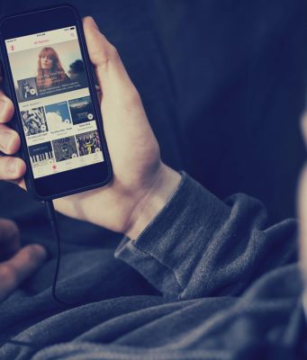 Apple přidal do Apple Music playlist se 40-ti skladbami, které doprovázely jeho reklamy