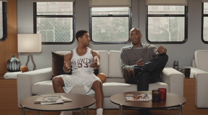 Apple vydal novou reklamu na Apple TV s dalšími slavnými osobnostmi v hlavní roli