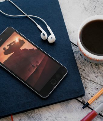 iTapety – Stáhněte si dvě tapety pro iPhone a iPad z aplikace HomeKit