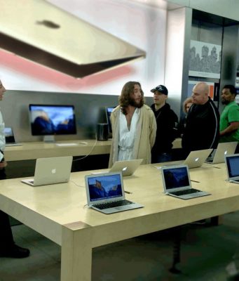 Americká policie musela v jednom z Apple Storů zatknout Ježíše
