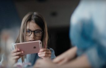 Nové vývojové středisku Applu dokáže zlepšit kamery dalších iPhonů