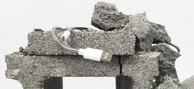 Stále měníte Lightning kabel, protože se zničí? Tenhle budete mít navždy