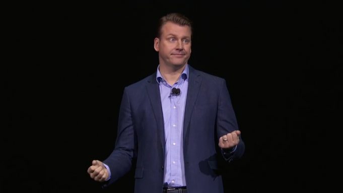 Samsung si na jevišti udělal legraci z iPhonu 7 a jeho absence 3,5mm jacku