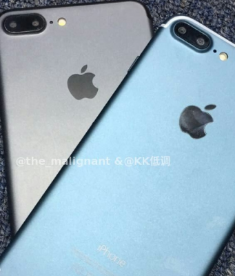 Objevily se snímky iPhonu 7 Plus v barvě Space Gray a Deep Blue