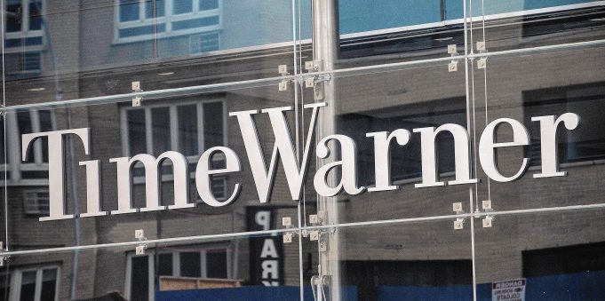 Apple sleduje jednání mezi AT&T a Time Warner