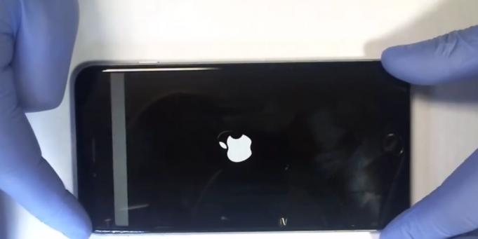 Apple spustil program na výměnu blikajících displejů iPhone 6 Plus