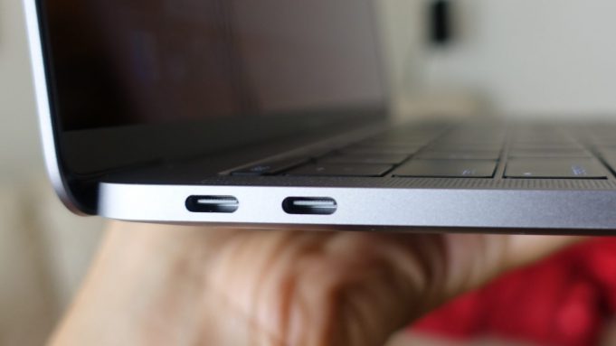 Apple zľavnil USB-C adaptéry