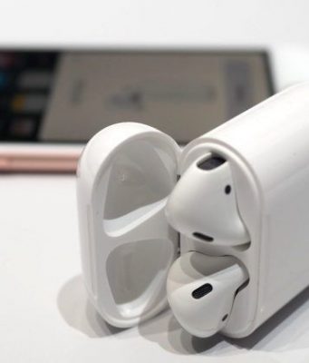 Apple AirPods jsou k nedostání kvůli novému budoucímu iPhone!