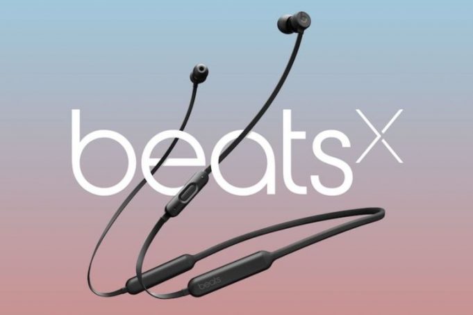 Apple zahájil prodej posledních kusů sluchátek Beats by Dr. Dre