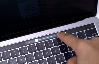 MacBook Pro s Touch Bar v redakci AppleNovinky.cz!