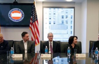 Tim Cook vysvětlil, proč se sešel s Donaldem Trumpem