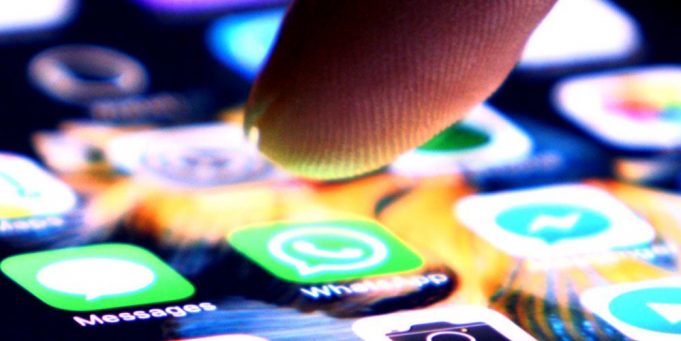Facebook bude platit pokutu 122 milionů dolůrů EU za WhatsApp