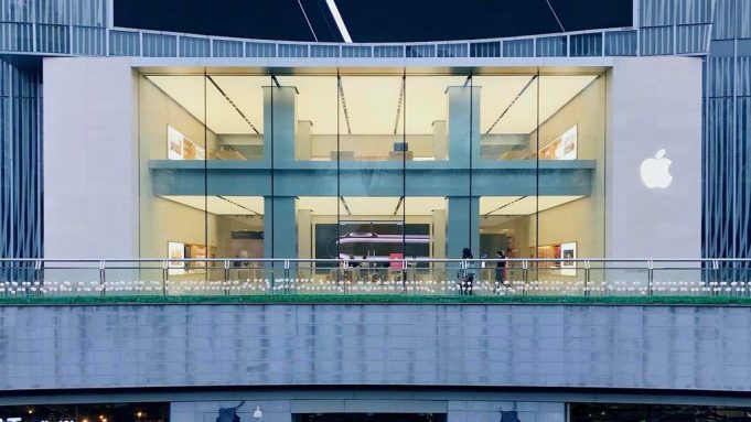 Podívejte se na tři nově otevřené Apple Story!