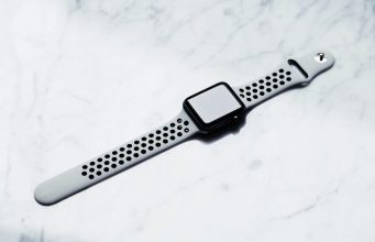 Návod – Výměna baterie Apple Watch