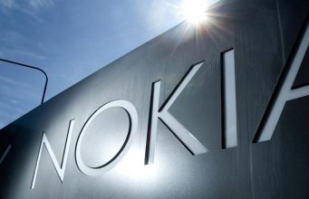 Apple zaplatil Nokii 2 miliardy dolarů v hotovosti k vyřešení patentového sporu