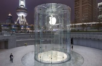 Apple nabízí opravy lidem zadarmo, kteří byli postiženi hurikánem Harvey