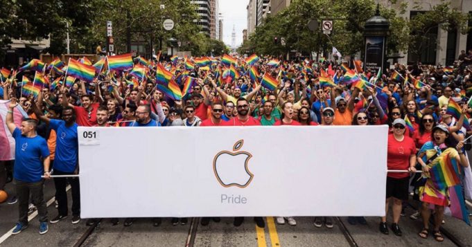 Apple podpořil pochod Pride pro podporu sexuální orientace