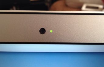 Na světě je už několik let vir, který samovolně zapíná kameru u MacBooku