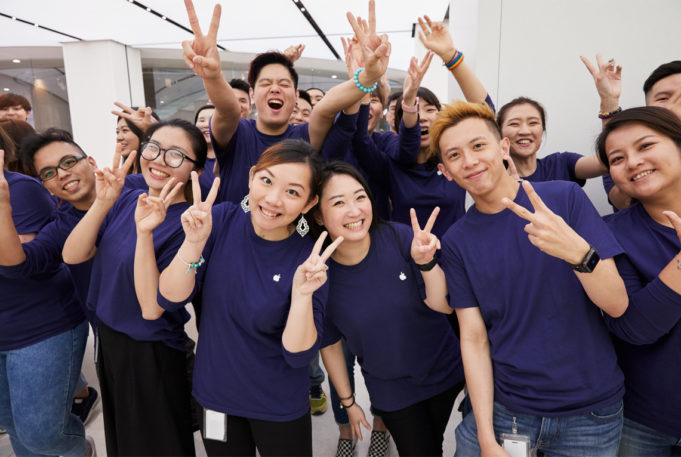 Apple oficiálně otevřel svou první prodejnu v Taiwanu