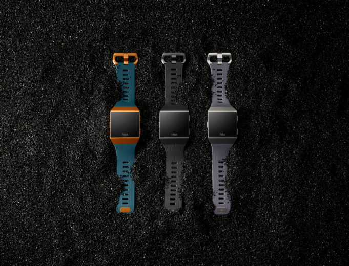 Fitbit představil konkurenta pro Apple Watch