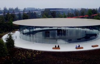 Podívejte se na záběry Apple Parku, před představením nových iPhonů