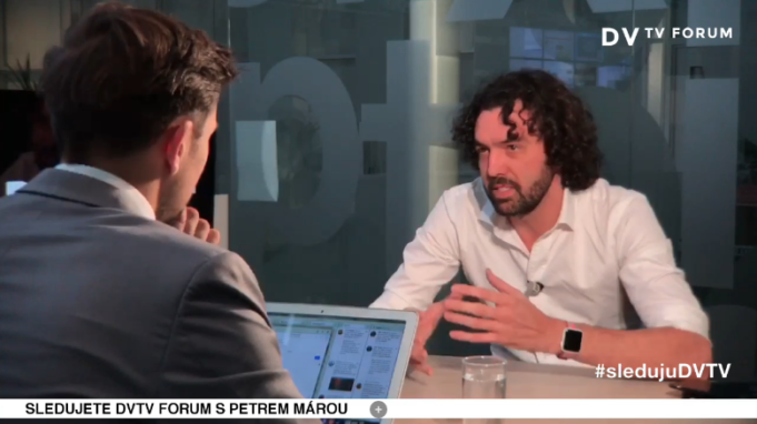 DVTV – Apple jede stejnou kuchařku jako za Steva Jobse, ani dříve neinovoval každý rok