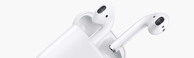 Obal na iPhone, který má šťávu pro AirPods na několik dní