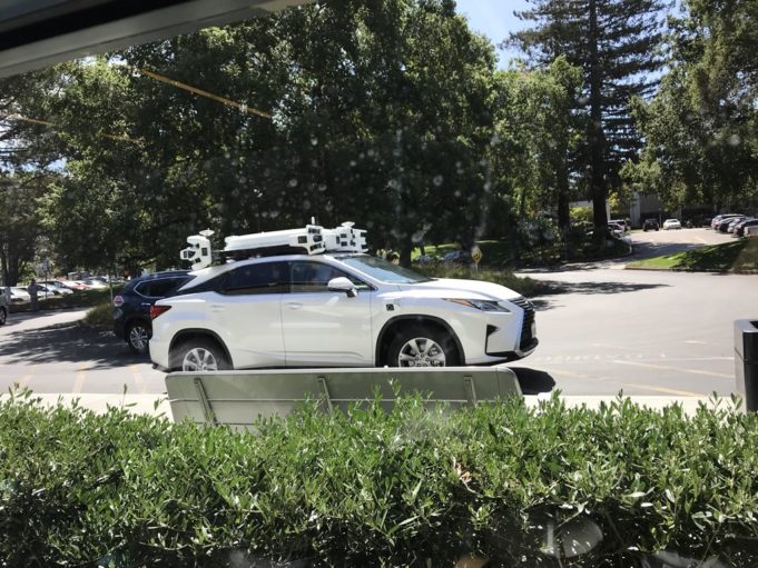 Lexus společnosti Apple plný kamer a senzorů byl opět viděn