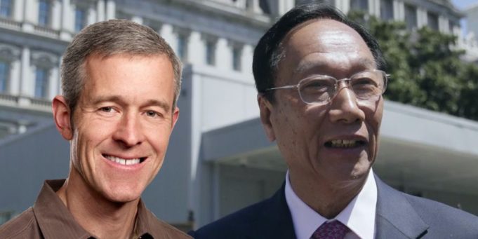 iPhone X – Jeff Williams z Applu se setkal s ředitelem Foxconnu