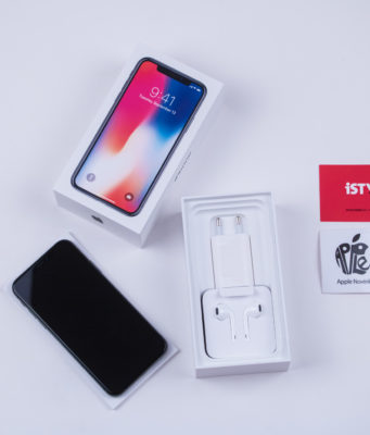 Exkluzivně – První unboxing iPhone X v ČR!