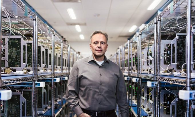 Johny Srouji poskytl rozhovor o iPhone či Face ID