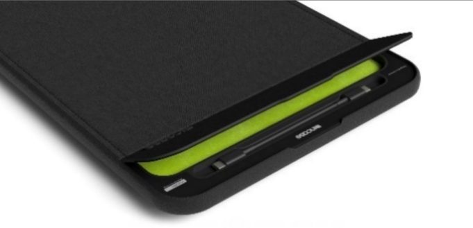 CES 2018 – Incase oznámila brzké uvedení pouzdra Power Sleeve pro MacBook Pro