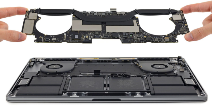 Apple čelí žalobě kvůli zranitelnosti Spectra a Meltdown