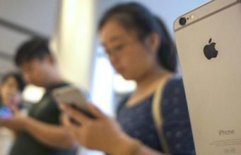 Úřady v Pekingu udělily pokutu za provozování falešného servisního střediska Apple