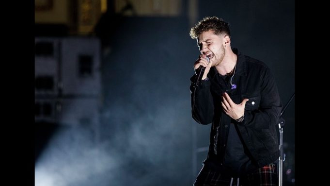 Video – Apple uvedl upoutávku na exkluzivní dokument o umělci Bazzi