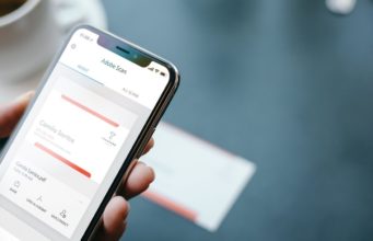 Aplikace dne – Adobe Scan naskenuje vizitku a přidá do kontaktů s 99% přesností