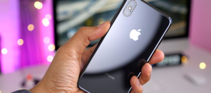 Podle nového průzkumu je záměr uživatelů koupit si nový iPhone větší než v loňském roce