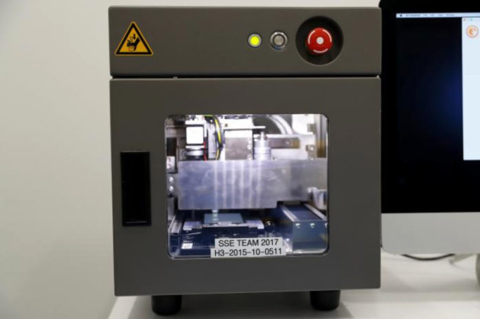 Apple oznámil, že proces kalibrace displeje pro iPhone již nevyžaduje specializovaný hardware