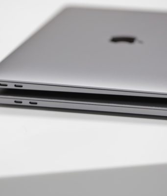 Apple sdílel zprávy o použití recyklovatelných plastů v nových počítačích MacBook Air a Mac mini