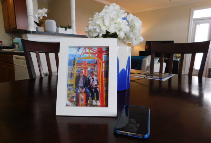 Nová beztrátová nabíječka PowerPic vám může posloužit i jako fotorámeček