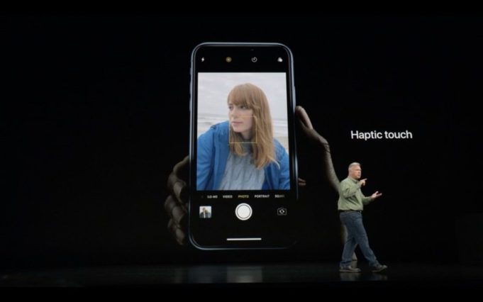 Apple plánuje rozšířit funkci Haptic Touch na iPhone XR