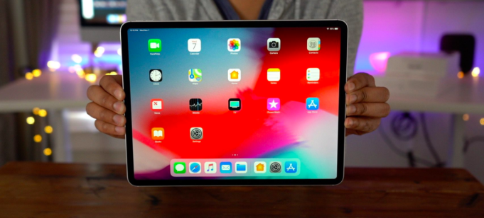 Přečtěte si první vlnu recenzí na iPad Pro