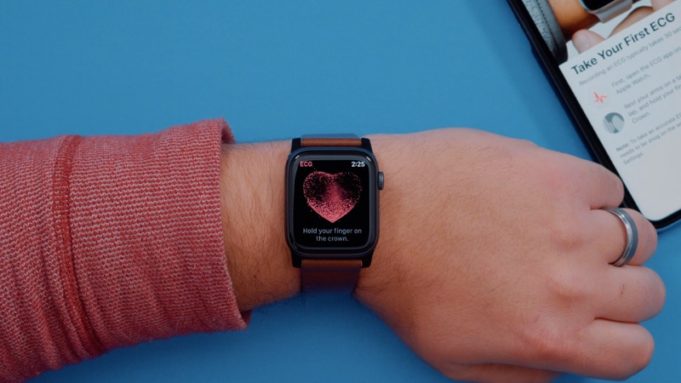 Appple Watch Series 4 mají nyní funkci EKG