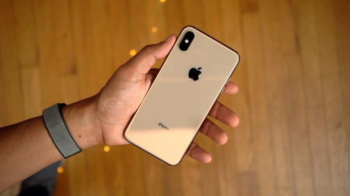 Apple ve sporu s Qualcomm zatím vítězí