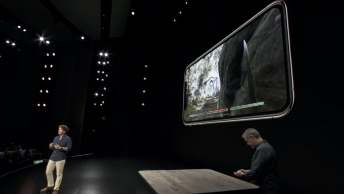 Hra, kterou jsme mohli vidět při představení nového iPhonu je konečně k dispozici