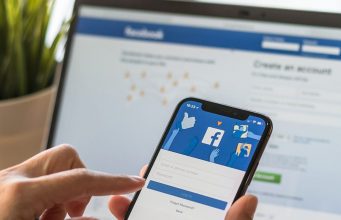 Facebook, Instagram a WhatsApp postihl výpadek